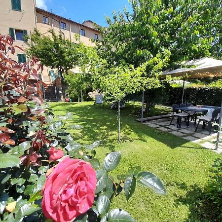 Dimora Bellavista Apartment Siena Bagian luar foto